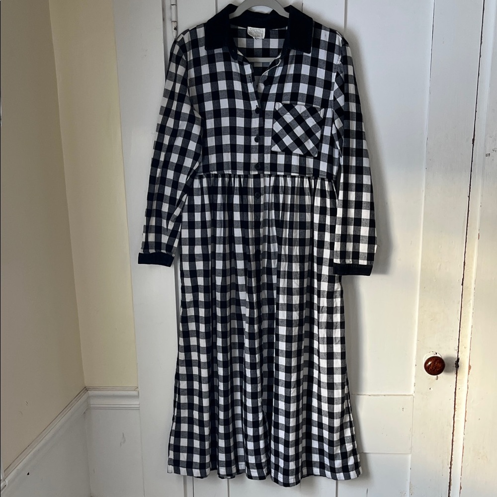Vintage 90s black and white buffalo/ plaid check dress